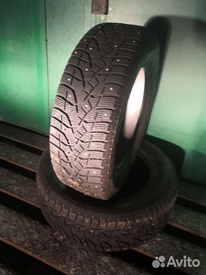 Bridgestone Blizzak Spike-02 195/65 R15 91T