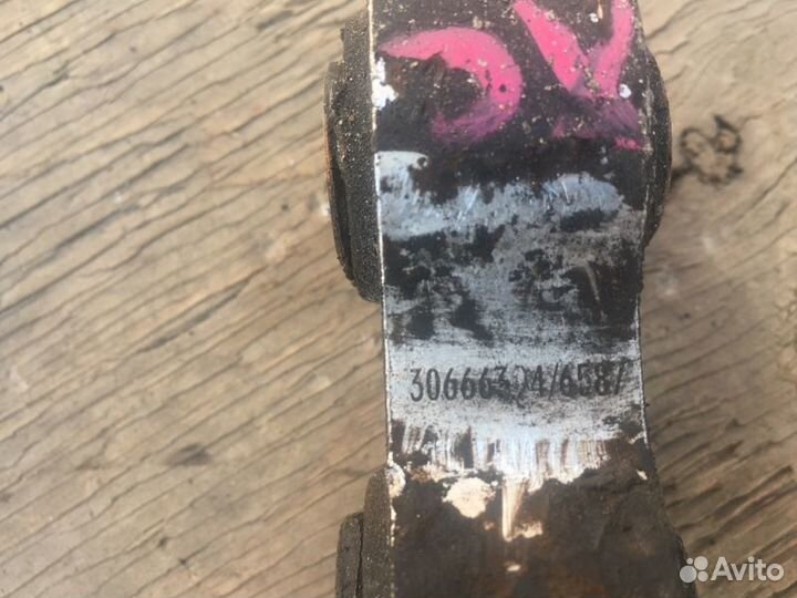 Тяга задняя правая поперечная Volvo XC70 I 00-07г