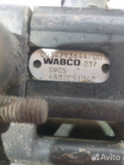 Клапан ускорительный Mercedes-Benz Actros