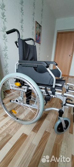 Инвалидная коляска новая