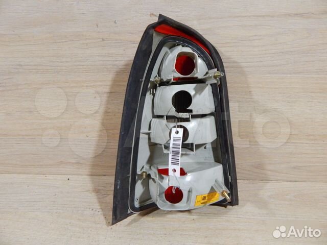 Фонарь задний правый Opel Vectra B универсал