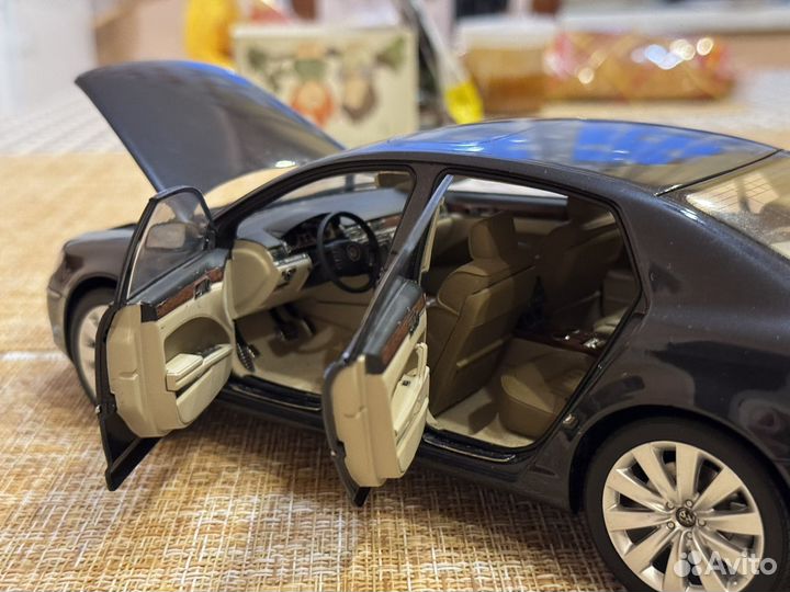 1:18 Volkswagen Phaeton kyosho