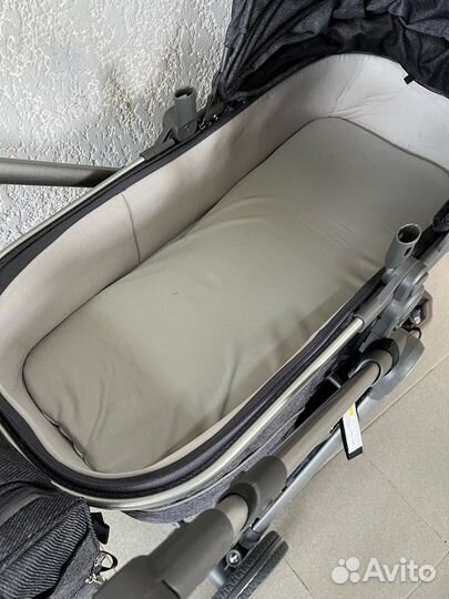 Коляска Luxmom V8 3 в 1 серый и черный цвет