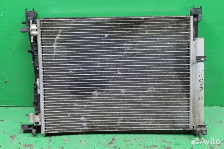 Радиатор охлаждения Renault Logan 2 2014