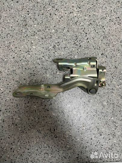 Петля капота левая Elantra