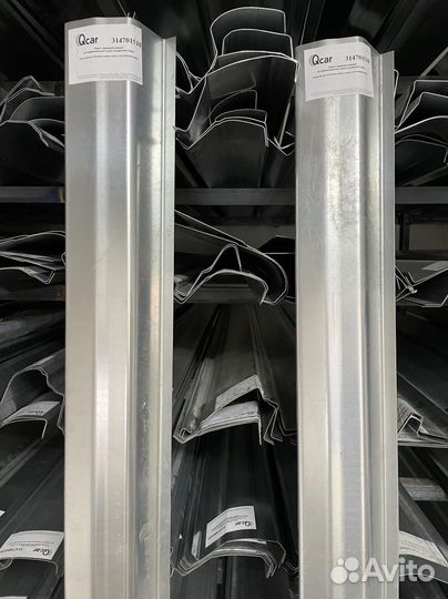 Порог Nissan Skyline V35, Infiniti G35 2001-2007(1