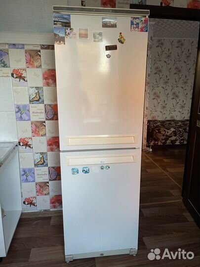 Холодильник 2х камерный