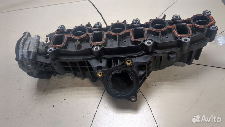 Коллектор впускной Volkswagen Passat 6