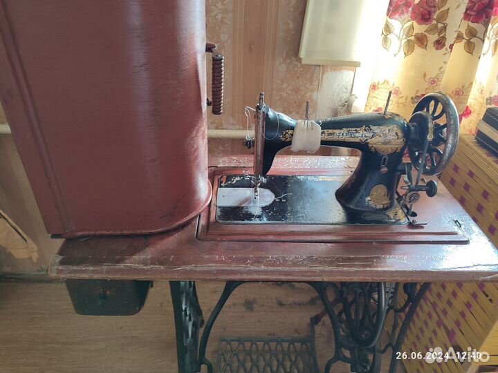 Швейная машинка зингер Singer ножная