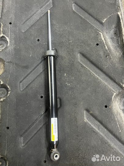 Амортизатор задний w213