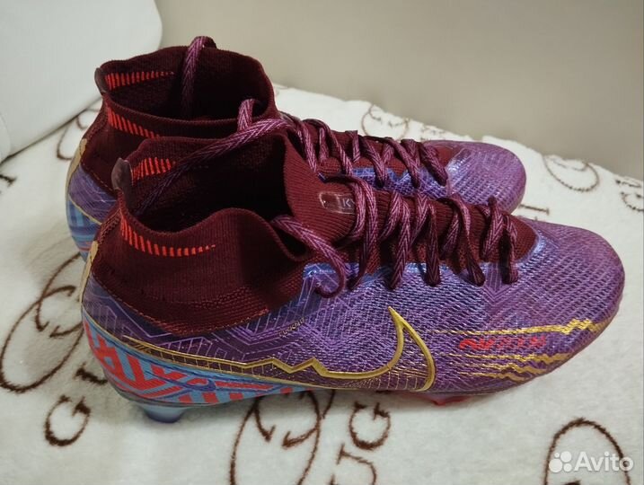 Футбольные бутсы nike