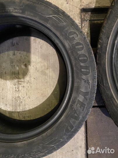 Goodyear EfficientGrip 2 SUV 225/60 R18