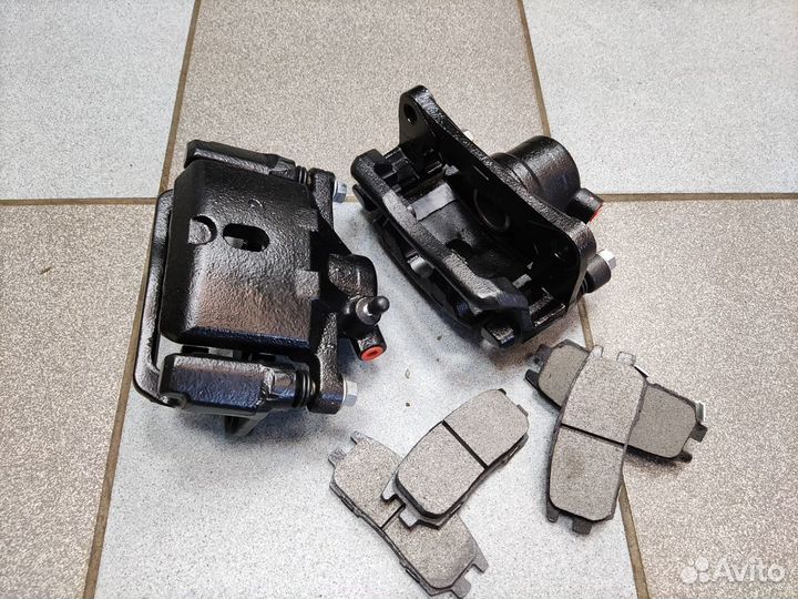 Суппорт Mitsubishi Pajero Sport