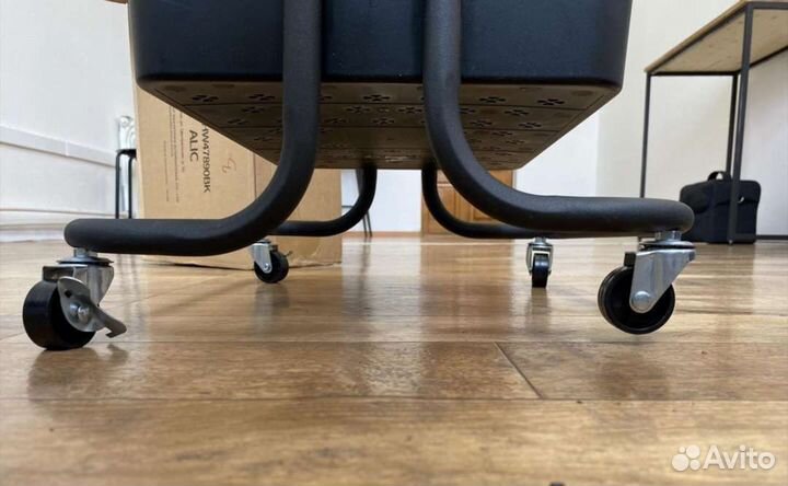 Этажерка /тележка на колесах