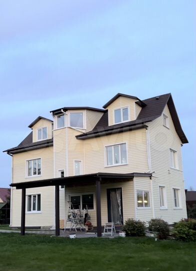 Дом 305 м² на участке 37 сот.