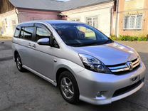 Toyota Isis 1.8 CVT, 2013, 87 900 км, с пробегом, цена 1 110 000 руб.