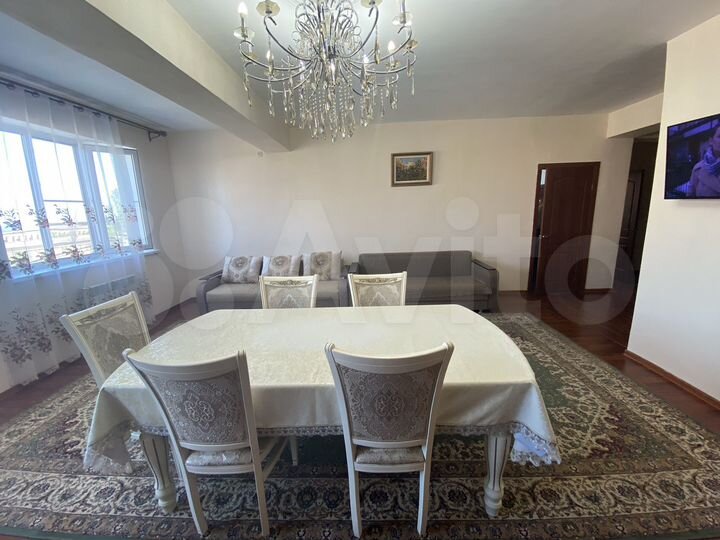 4-к. квартира, 112 м², 2/5 эт.