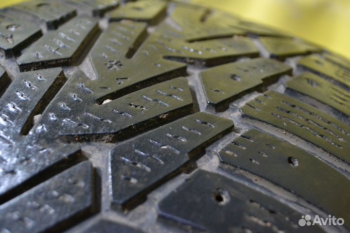 Nokian Tyres Hakkapeliitta 7 215/55 R17