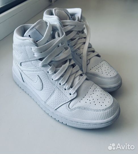 Кроссовки Nike Air jordan