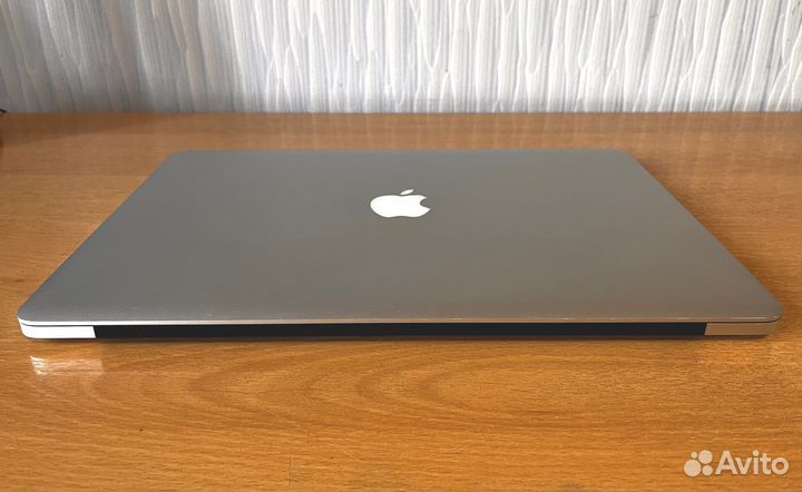 Apple Macbook pro 15 mid 2014