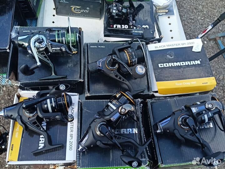 Катушки cormoran 2000шпуля с байтранером