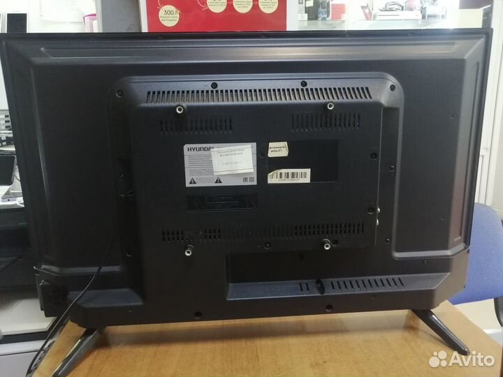Телевизор hyundai H-LED32R401BS2