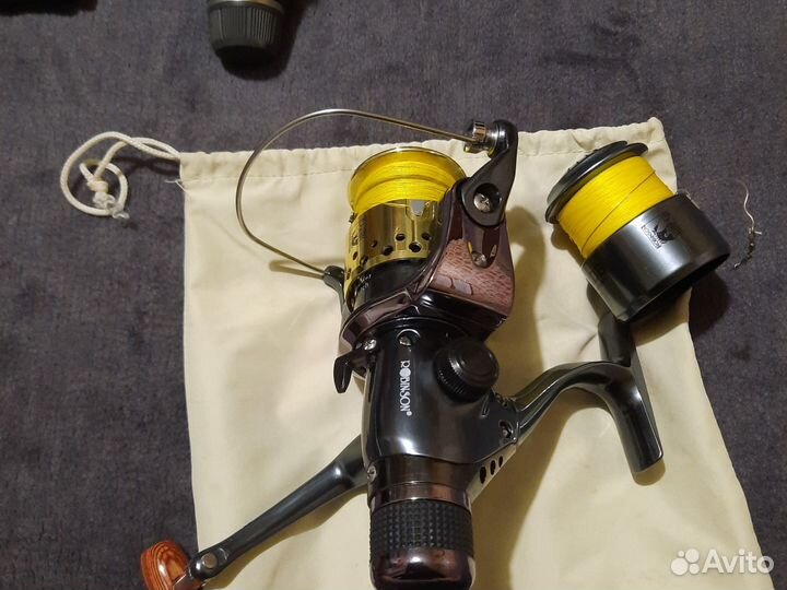 Продам рыболовные катушки shimano5000,robinson 308