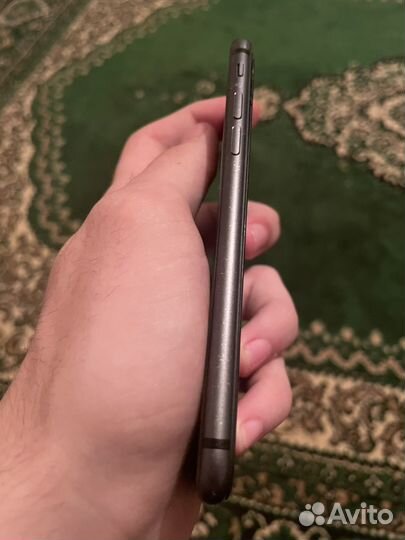 iPhone 8, 64 ГБ