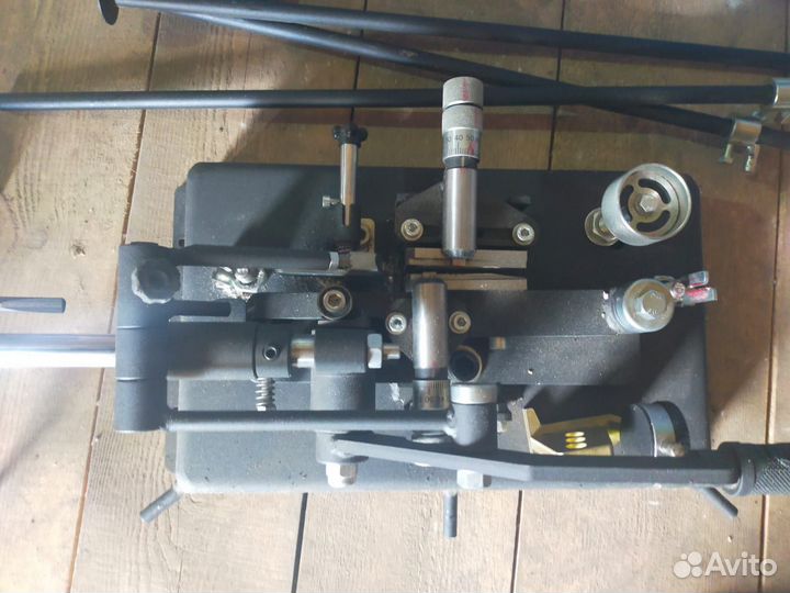 Заточной и разводной станок для ленточных пил