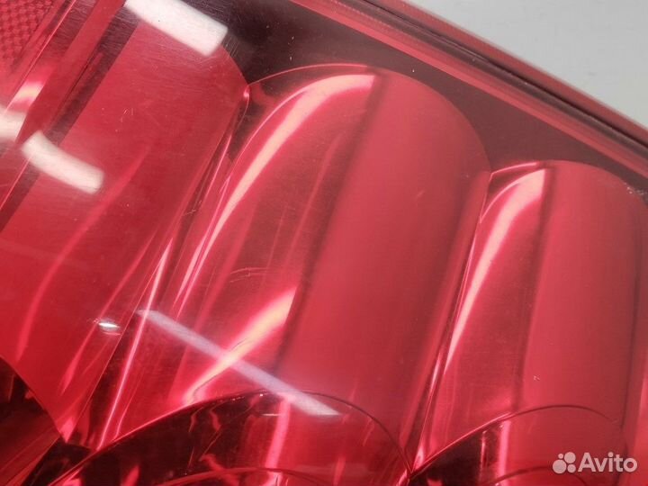 Фонарь задний левый для Mazda 5 CR C23551160E