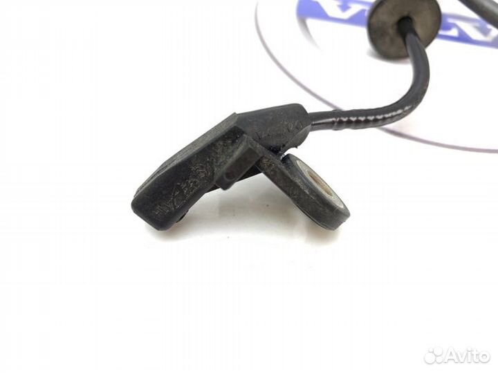 Датчик abs задний правый Volvo S60 S80 V70 XC70