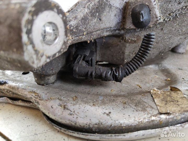 Кулак поворотный передний правый Volvo Xc90 L A2