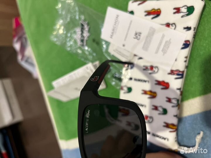 Новые очки Lacoste