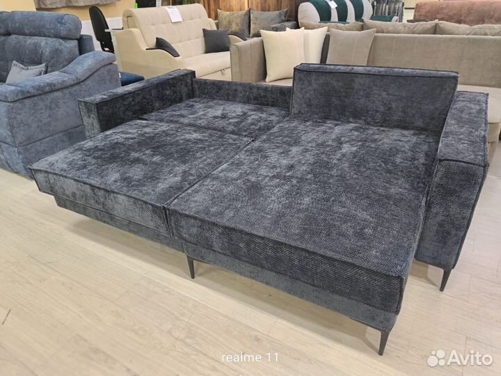 Дизайнерский диван серый