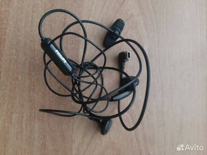 Наушники Philips c микрофоном