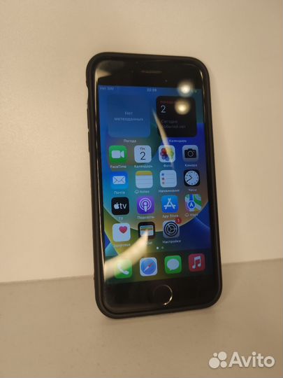 Телефон iPhone 8