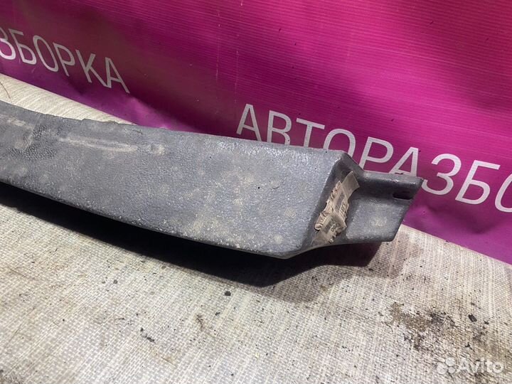 Абсорбер левый переднего бампера Тойота Лэнд Крузе