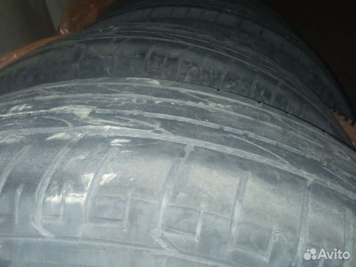 Bridgestone Dueler H/L 215/65 R16