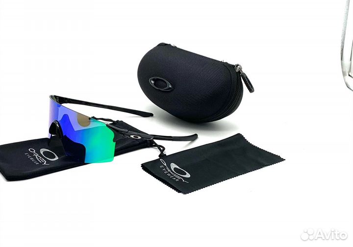 Спортивные очки Oakley Evzero