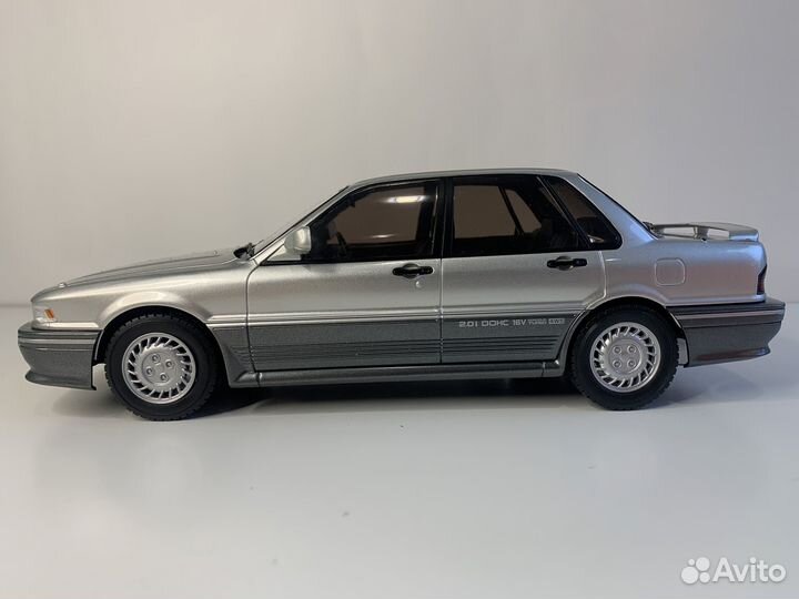 Модель 1:18 Mitsubishi Galant VR-4 1987 год