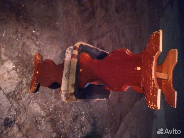 Две табуретки