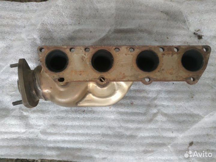 Коллектор выпускной левый Audi A8 D3 BFM