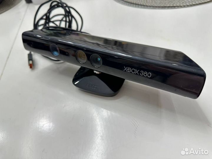 Игровая приставка xbox 360 slim + kinect + 2 игры