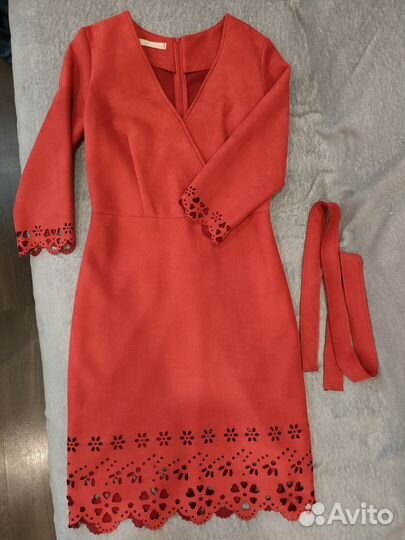 Красные платья