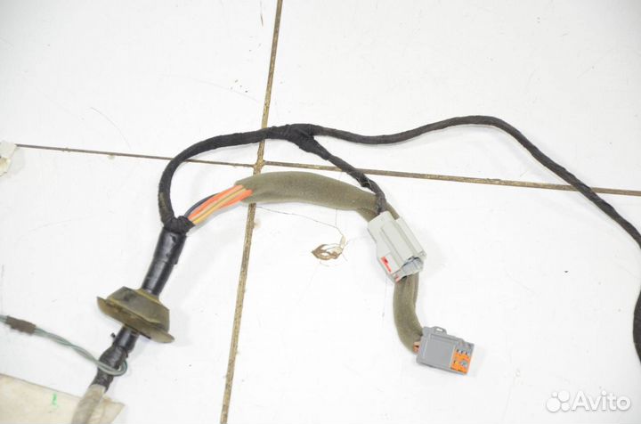 Проводка двери задняя правая Jeep Cherokee KK 3.7