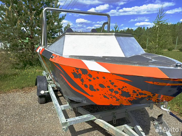 Скоростной катер Джет Бот на водомете