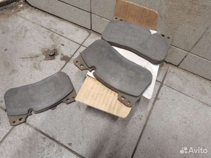 Тормозные колодки. Перед bmw м5. F90