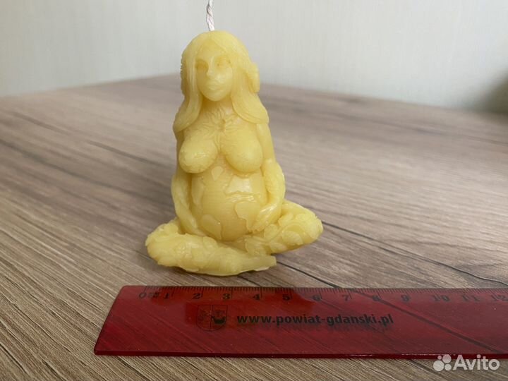 Свеча из пчелиного воска Богиня Гайя