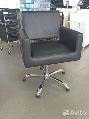 Парикмахерское кресло