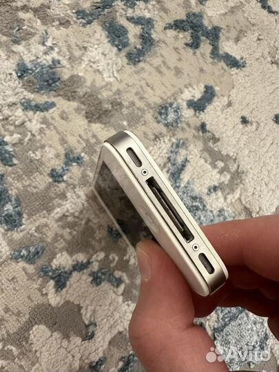 iPhone 4S, 64 ГБ